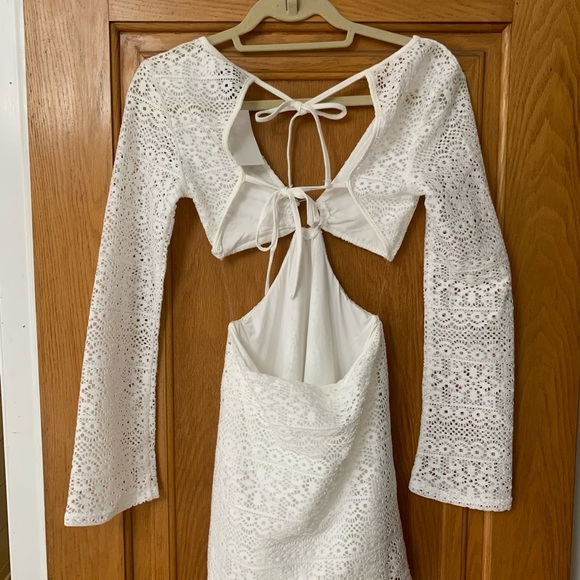 Cute coverup! - Picture 2 of 2